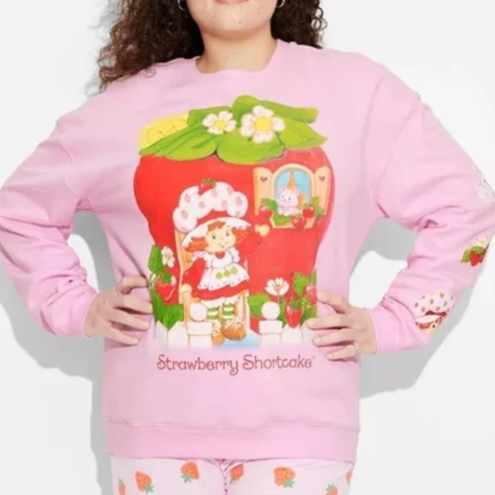 Strawberry Shortcake Sweatshirt Graphic Oversize Crewneck Pink Retro Cartoon 80s